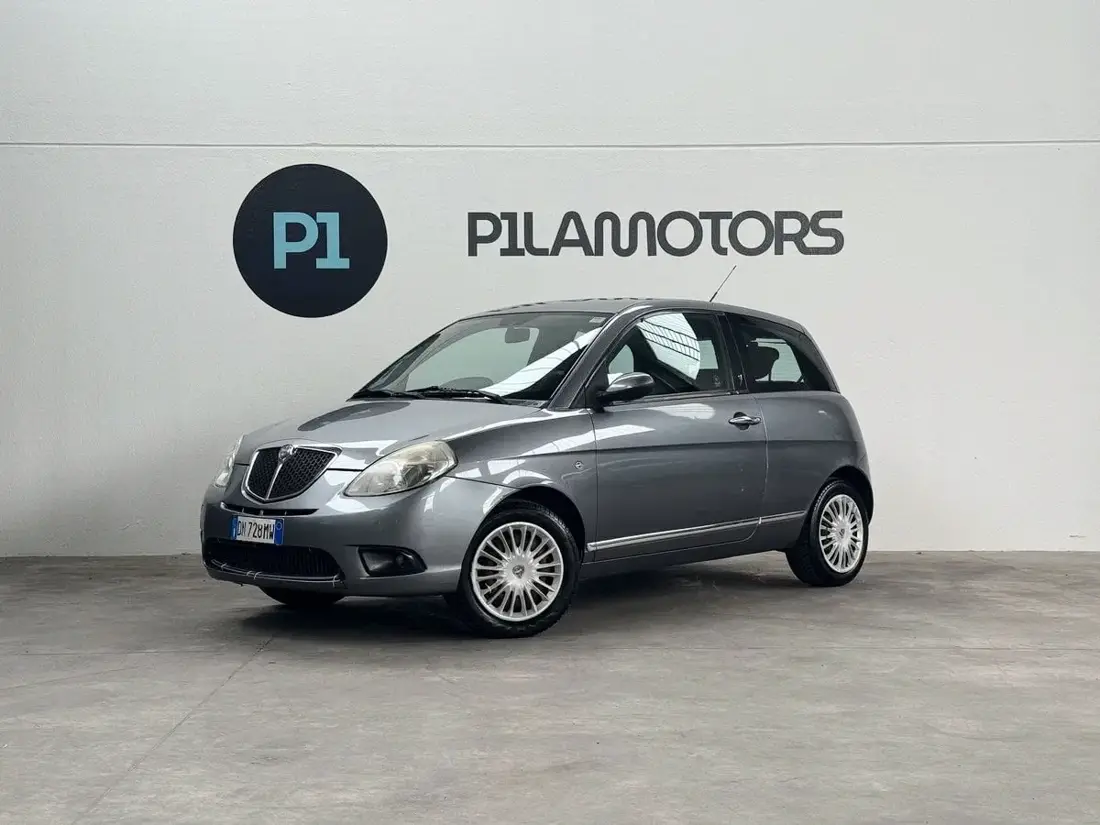 Lancia Ypsilon — foto 1